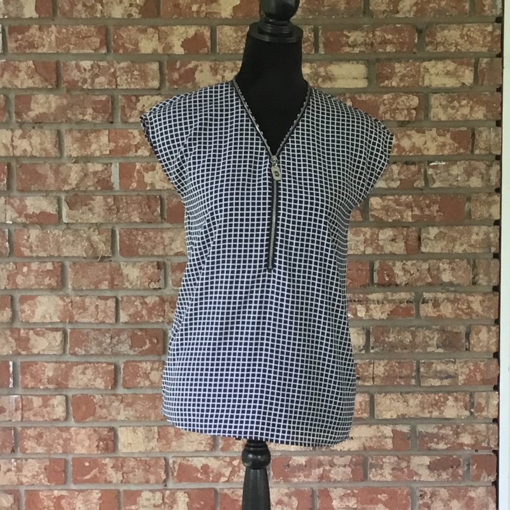Michael Kors Sleeveless Top - Picture 1 of 7